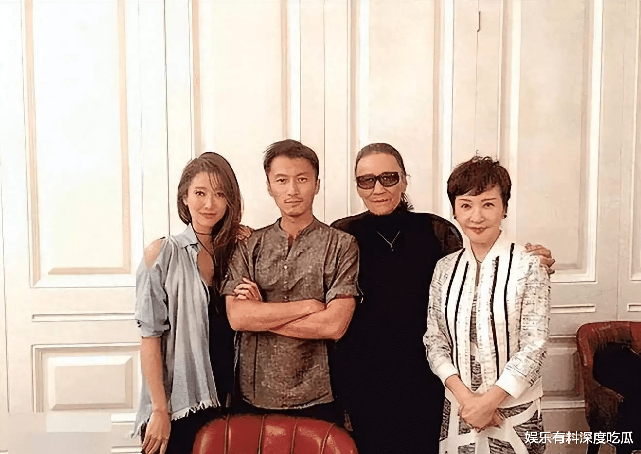 谢婷婷：换人如换衣！谢贤甘拜下风，小孩4岁不知丈夫是谁