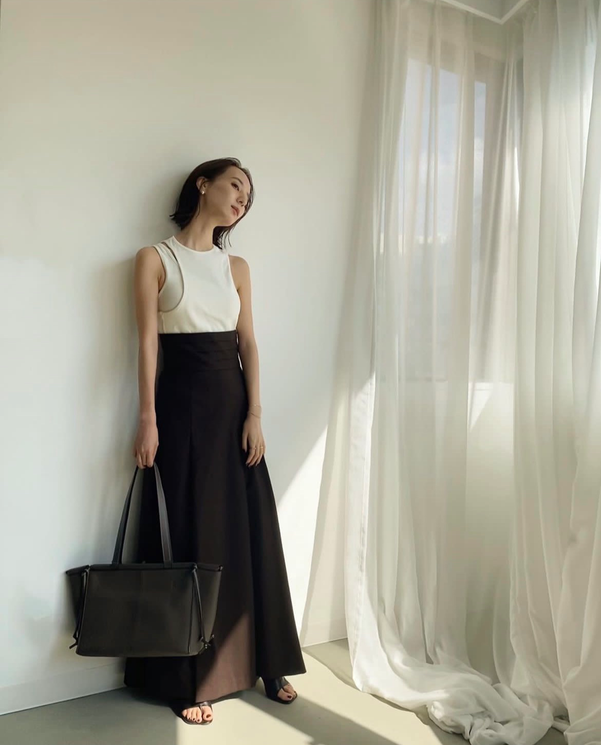 看了154cm日本博主才懂：衣着素雅、妆简约，不穿高跟鞋也时髦