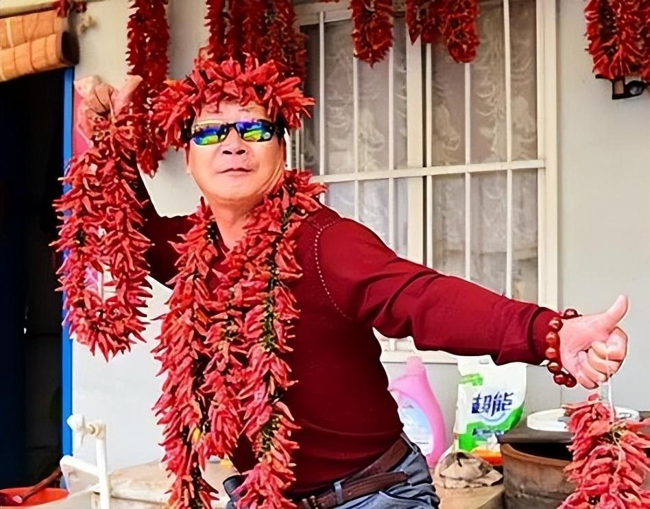 景甜|中国“辣王”李永志:5斤辣椒配白酒吃了38年,如今下场令人同情