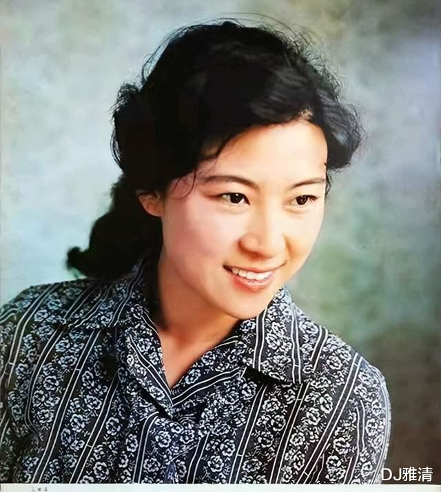 电影|1974年,六朵大牡丹花绽放中国影坛,英姿飒爽的大美女,如今真少见