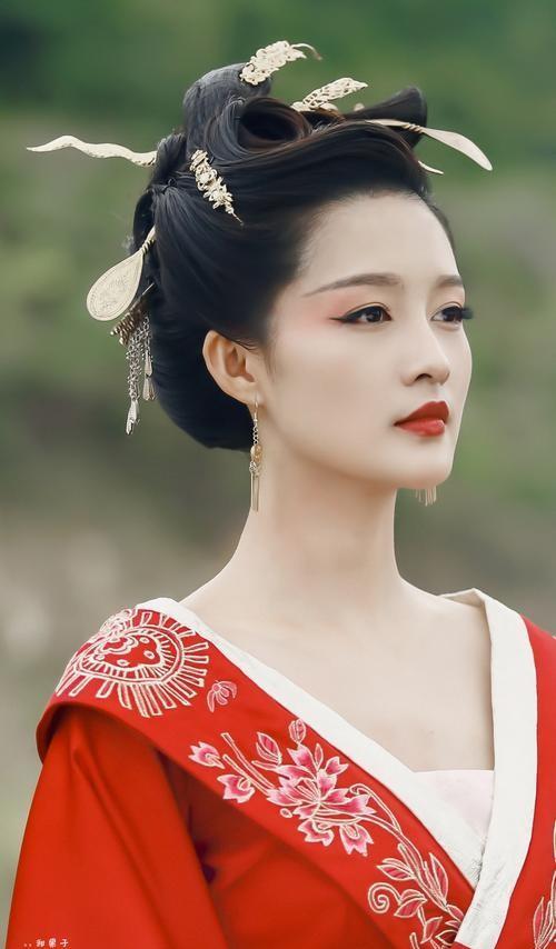 没想到，32岁的李沁竟以这样的方式，败光自己了观众缘！