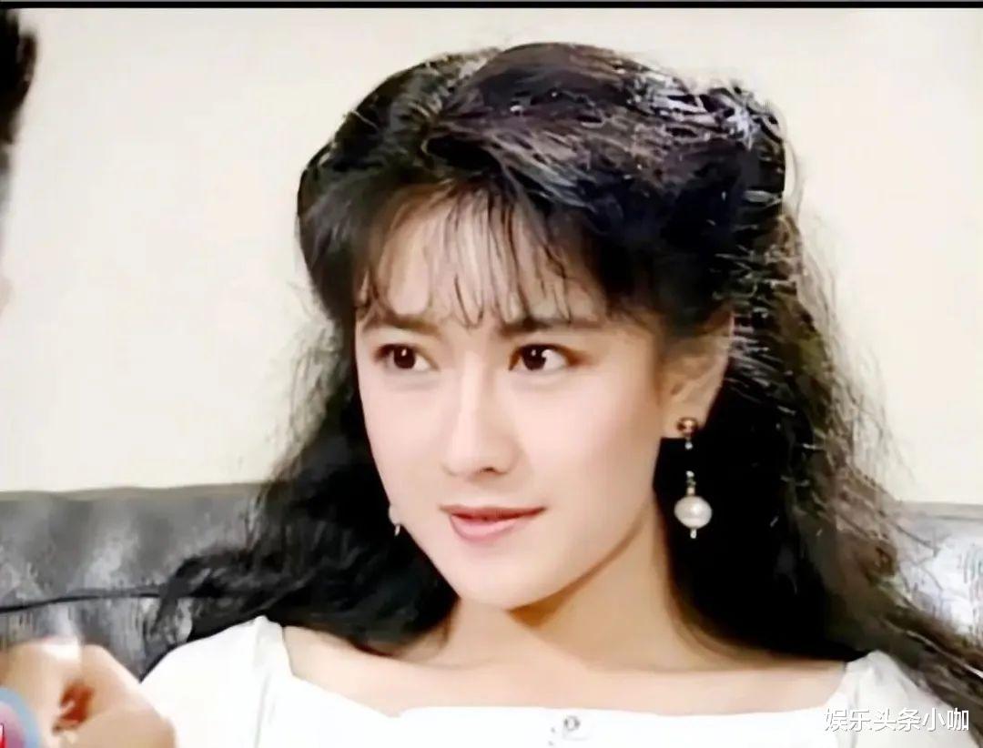 官宣离婚！拒绝10亿财产，带着儿子净身出户…