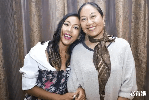 吉克隽逸|吉克隽逸:卖惨炫富当小三,立了10年的“淳朴”人设,终于崩塌了