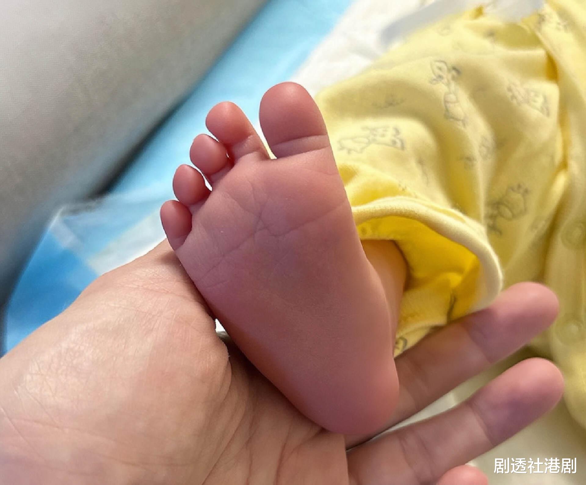 恭喜!TVB知名女星宣布二胎产子,临盆前45寸超大孕肚引热议