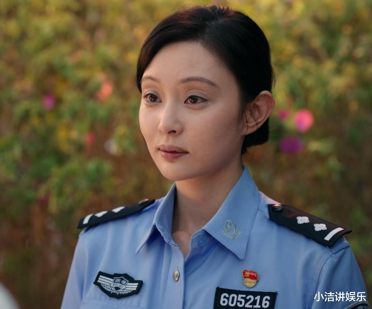 ella|大嘴叉子,演技生硬,满脸疲态却演“第一美女”,谁审美出了问题