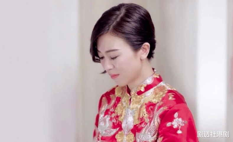 TVB前知名女星晒近况！被指撞脸72岁老戏骨，失婚后移居新西兰