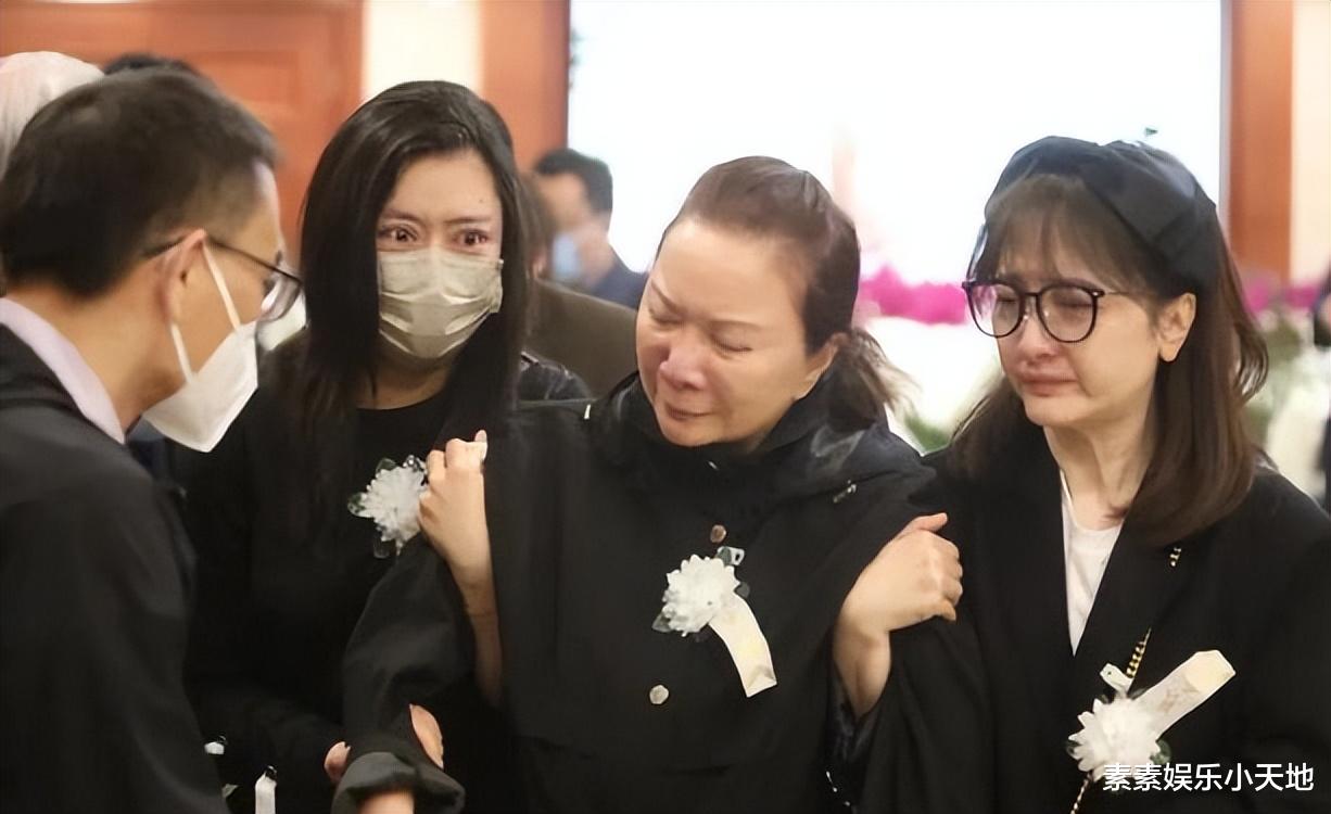 蔡明|李建华遗体告别仪式：德云社弟子无人到场，蔡明巩汉林泪洒现场