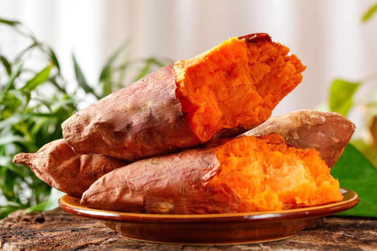 红薯|微波炉烤红薯的时间是多少？掌握这些技巧，轻松烤出美味红薯