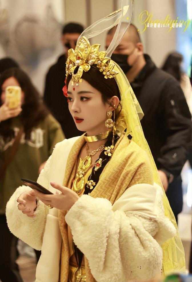 赵丽颖|赵丽颖:一步一步拼来了,所有的掌声和目光!