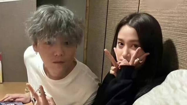 鹿晗|跟关晓彤在日本过个年后，鹿晗脸色发黑显憔悴，有种被掏空的感觉！