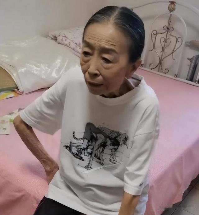 临终前不将遗产留给儿子,却托付给了胡歌,张少华为何这样做?