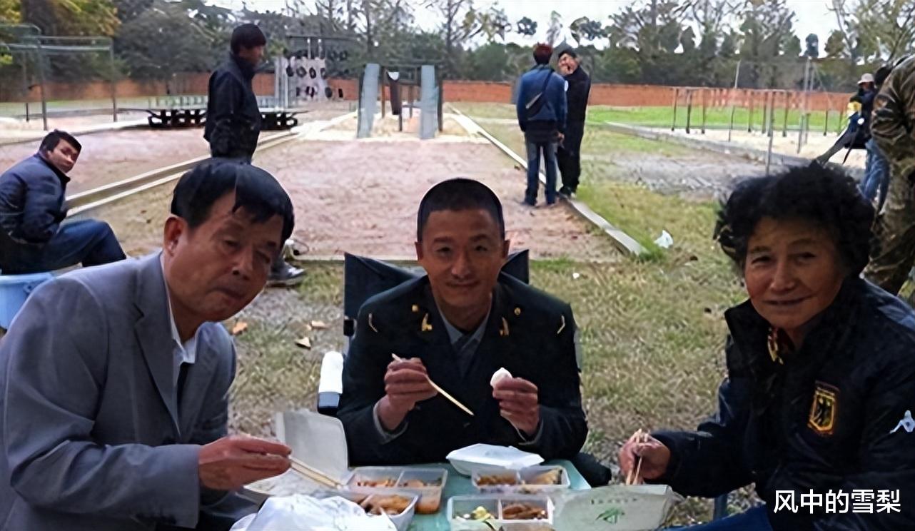 被骗了49年！原来他是吴京的父亲，吴京红成这样全靠有个“好爹”