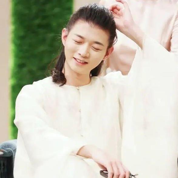 霍尊|“从歌坛顶流到无人问津”,细数8位一时风头无两的歌手没落史