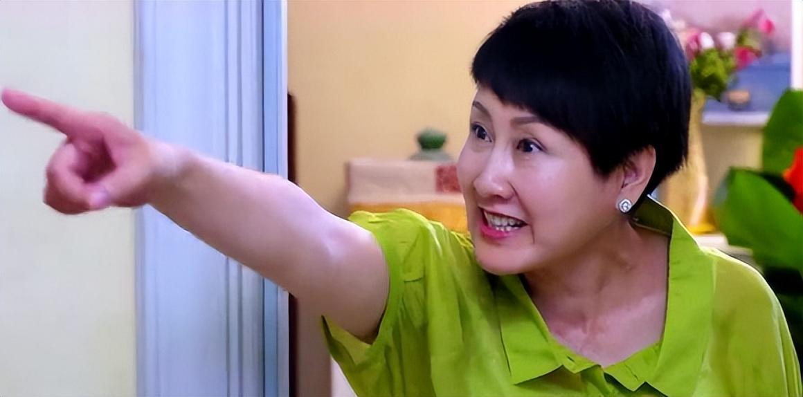 明明被捧成“老戏骨”，为什么这6位明星演什么都一个样？