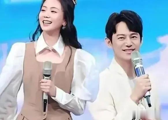 湖南卫视|何炅老了，齐思钧稳了：一场跨年晚会看清芒果台15位主持人新形势