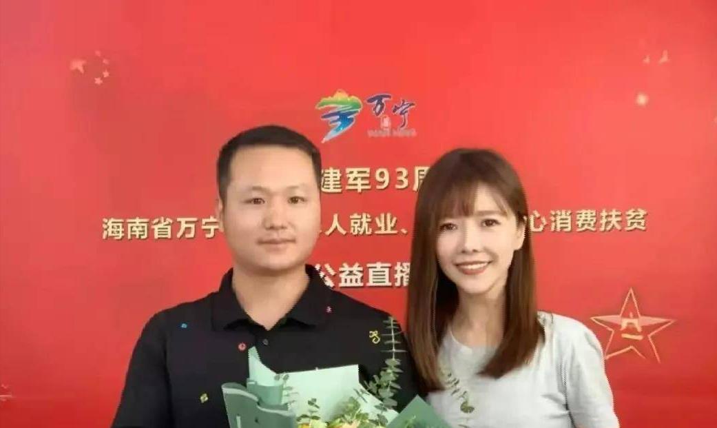 唐笑|14年前，公然辱骂军人“看门狗”，还发火踢人裆部的唐笑怎样了？