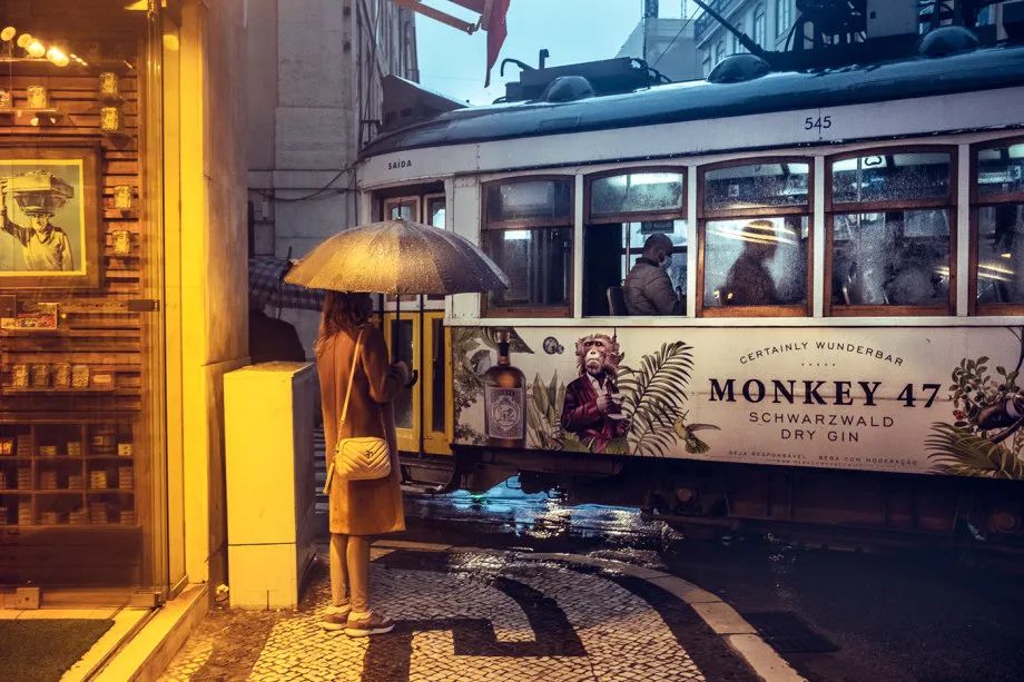 |“月薪一万的销售，和月薪3000的公务员，你选哪个？”