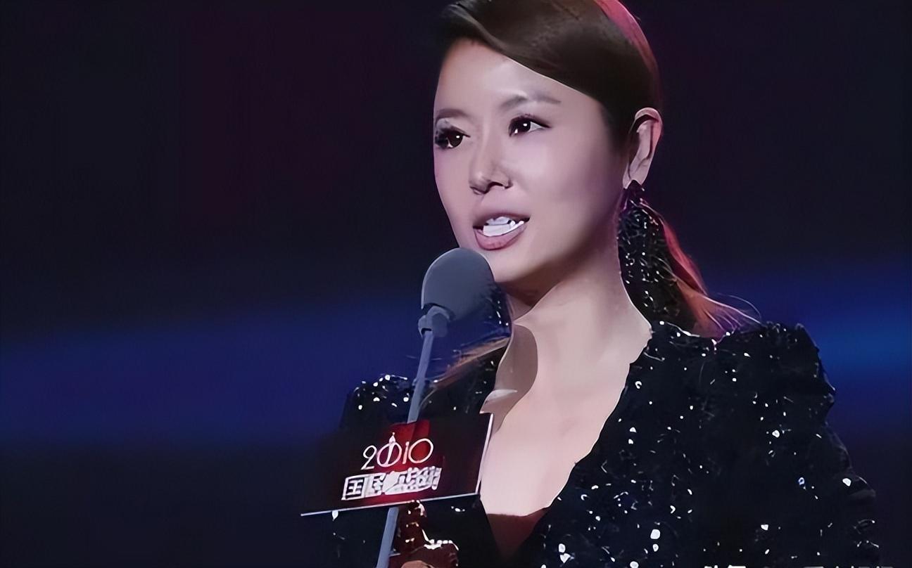 邓超孙俪捐赠甘肃灾区物资引发热议：被曝“铁公鸡”？