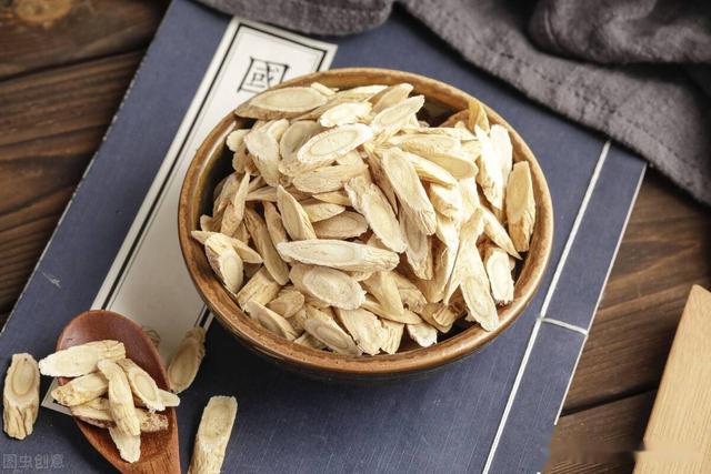 爱出头汗,一动就满头大汗?多是阳虚和湿热,2方止汗补虚除湿热