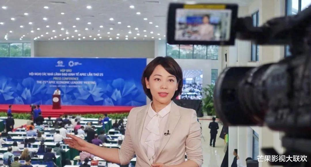 她是央视著名主持人,和丈夫分居17年,怀孕仍上班,风光后有心酸