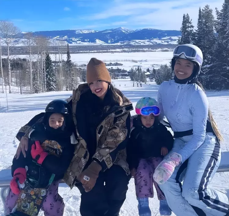 科比·布莱恩特|科比大女儿:19岁发育成熟,240斤身材傲人,继承瓦妮莎绝美颜值