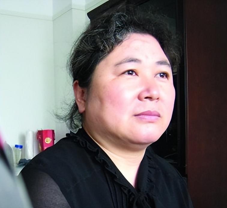 后来李文娟坚持举报了刘光明4年,其中还被刘光明威胁多次,还因此丢了