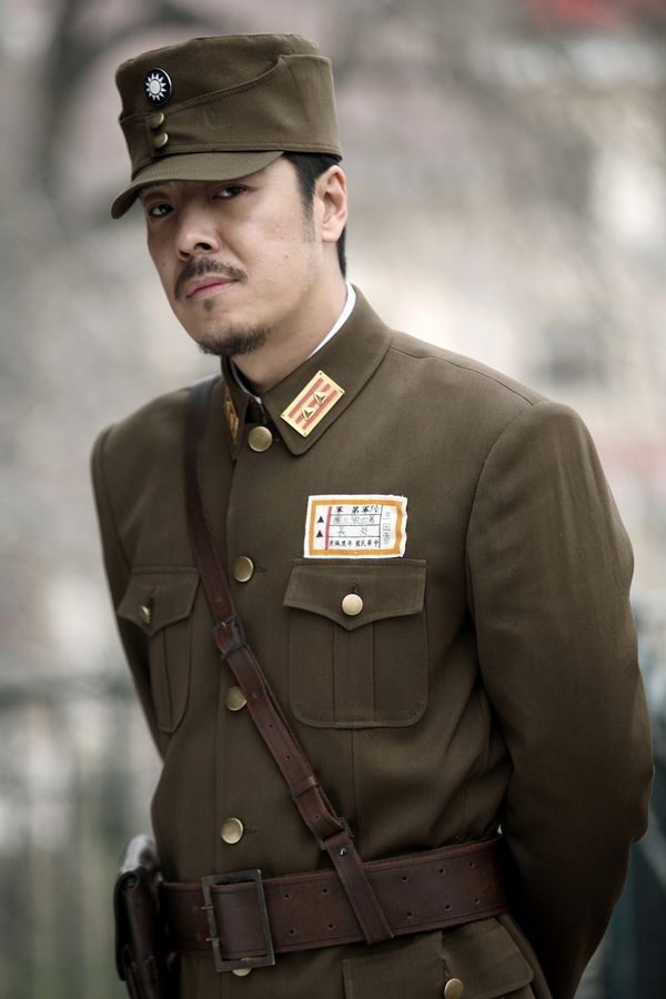 海一天:虽然荧屏上让人恨得咬牙切齿,但是生活中是模范父亲