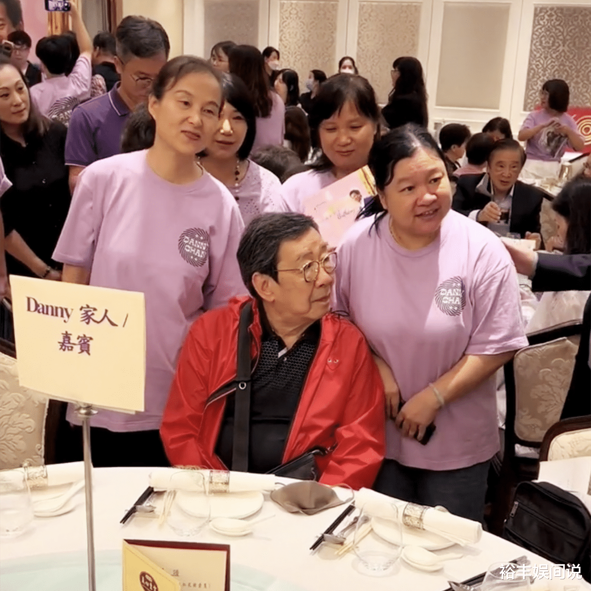 陈百强65岁冥诞众星现身！何超琼因缺席惹负评，知情人详解原因