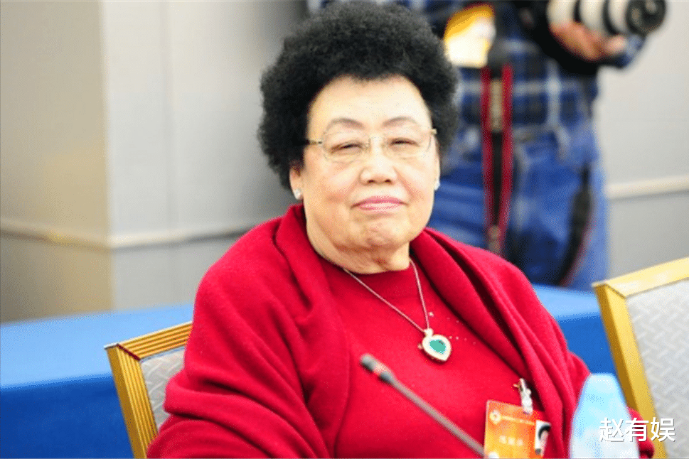 小燕子|陈丽华立遗嘱:儿女每人100亿,余下归唐僧老公!网友评论扎心了