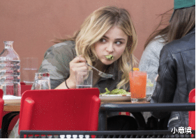 符文法师|“好莱坞杨幂”：出道多年无绯闻，却因身材被嘲11年