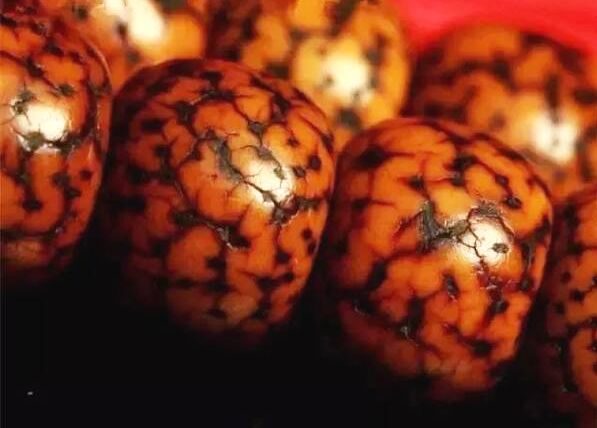 钻石|文玩物件到底为什么会包浆,包浆又是什么呢?