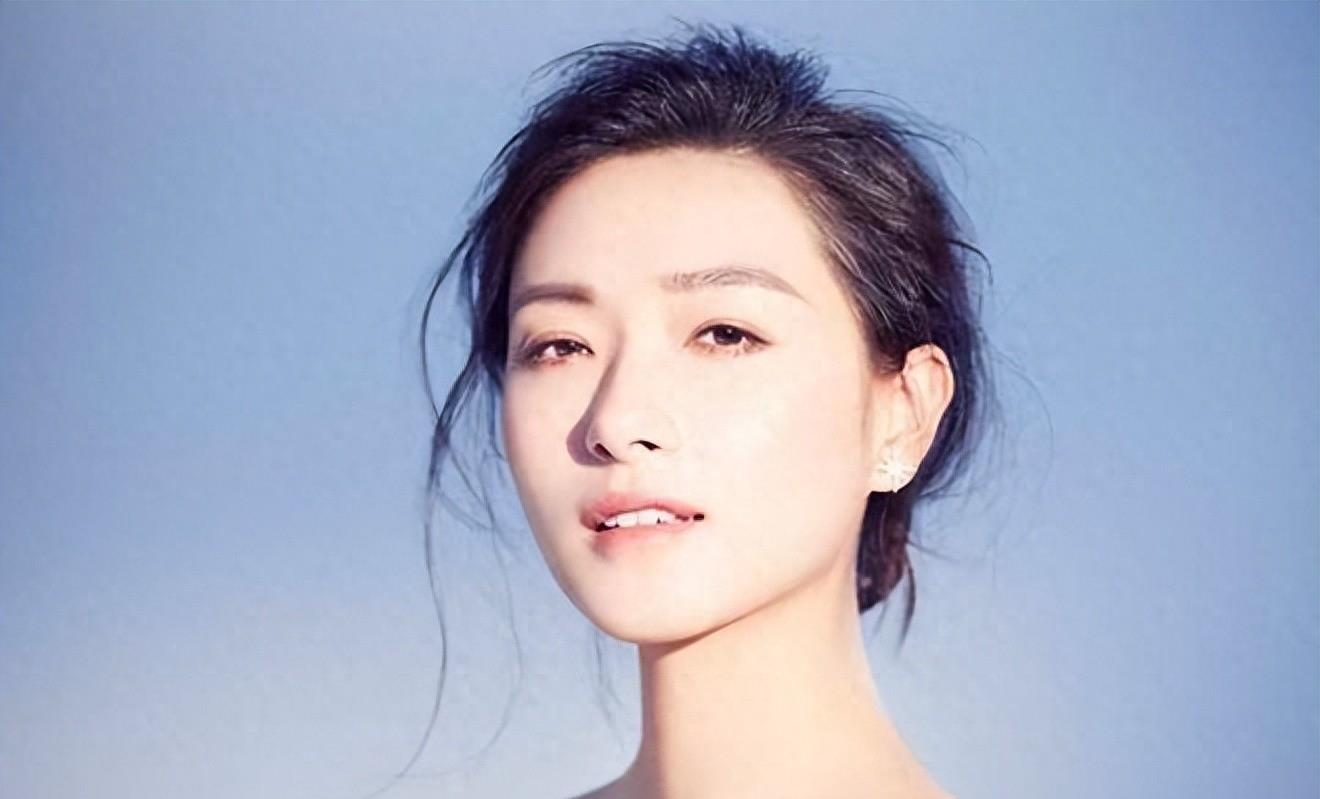 她是“最干净”女演员，曾7次拒绝导演的潜规则，今49岁凭实力走红