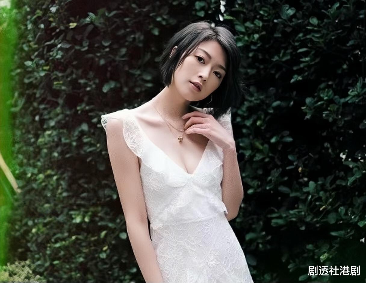 陈家乐|恭喜!香港知名男星宣布四月结婚,想和长腿女神未婚妻生10个小孩