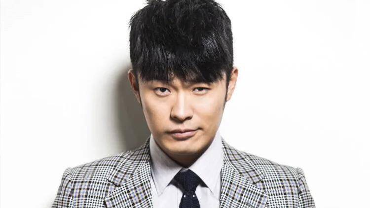 明星|二字已婚男明星经常出轨，与公司旗下多位女演员保持不正当关系