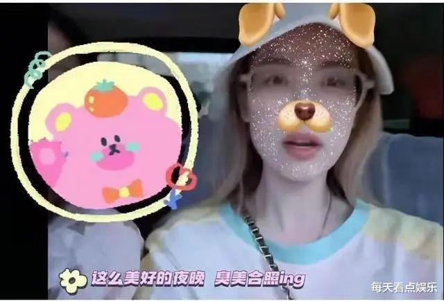 王宝强和马蓉离婚后首次同框，马蓉一头金发好显嫩，她后悔离婚了吗