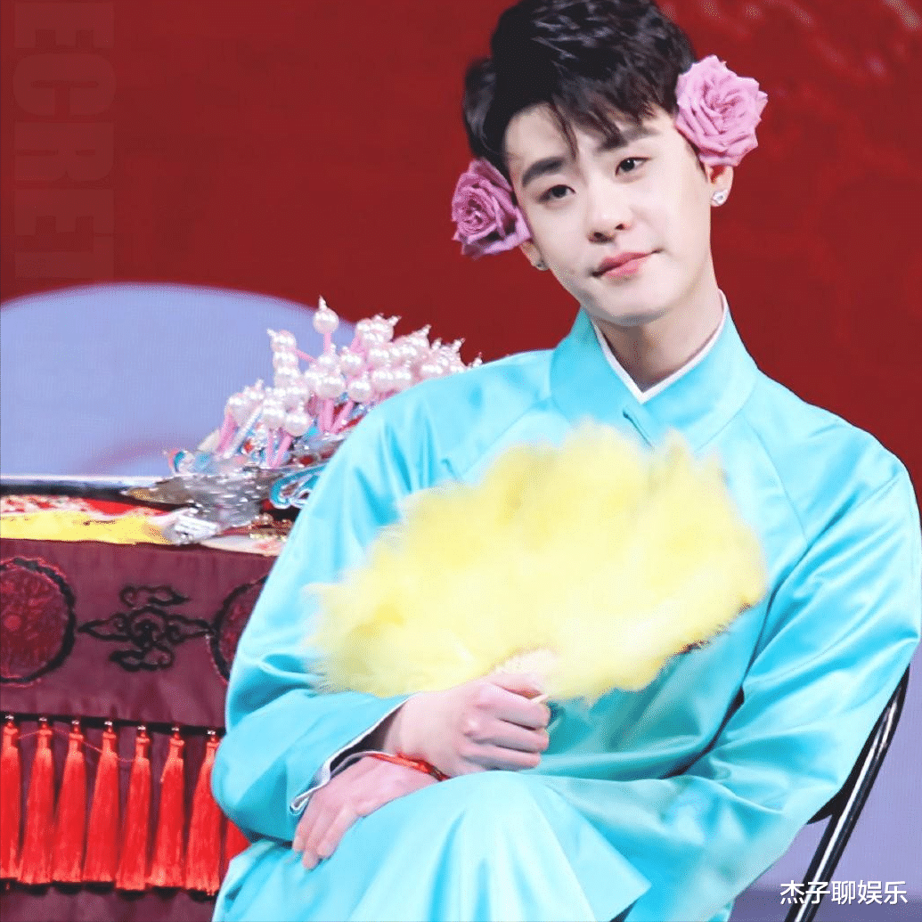 张云雷|“一日为师终生为父”,但抱歉!这一次郭德纲也“救”不了张云雷