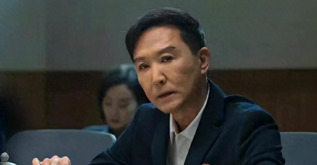 骗粉、私生活混乱、毫无底线的捞金，老戏骨的狐狸尾巴藏不住了!