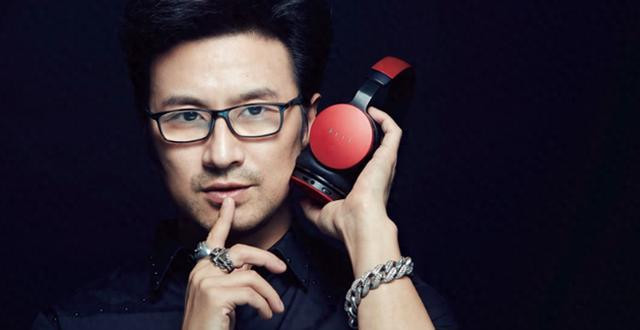 善恶终有报！“婚内出轨、嗜赌成瘾”的汪峰，活成了一个“笑话”