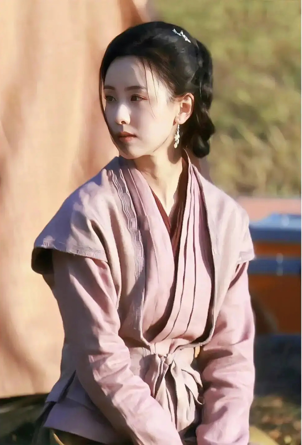 演员固定人设:黄景瑜一直当兵,杨紫身世成谜,刘琳娃少的戏不接