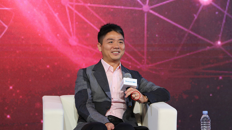 王子文|产后毁容的“王子文”们，输给了官宣生子的刘强东！