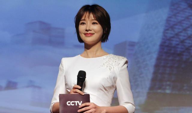 陆川的老婆40岁，胡蝶的颜值高得太过分，脸上一点都不比秦岚差！