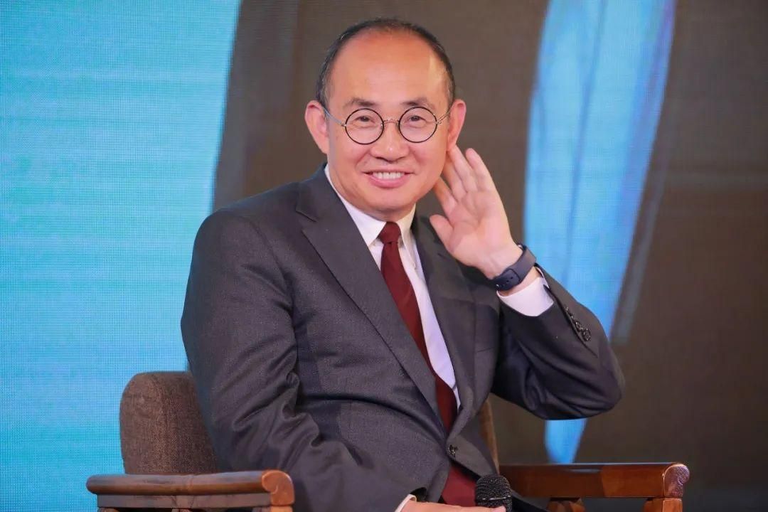 国难当头却一毛不拔的6位明星,个个国内捞金国外花,看看都有谁