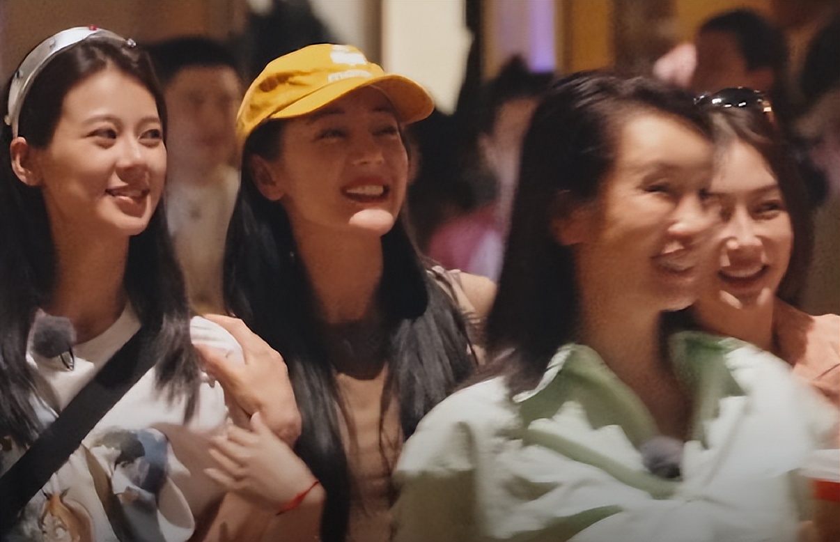 女版“向往的生活”：杨紫林心如的真实颜值，治好了我的容貌焦虑