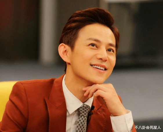 与黄磊散伙扯出绯闻女友，49岁何炅的绯闻情史，个顶个的“彪悍”