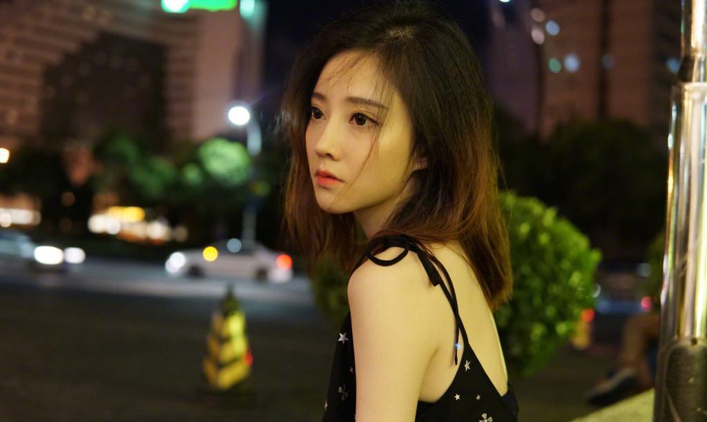 千万粉丝的冯提莫曝患癌症晚期,消失半年多次想轻生,引发网友争议