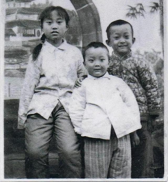 李玉刚|李玉刚,被时代“抛弃”的时候,连声招呼都不打!