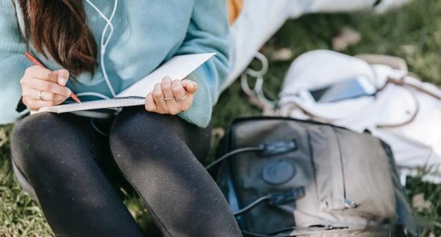 《新闻女王》全网爆火:女人搞事业的四重境界,你在哪一层?