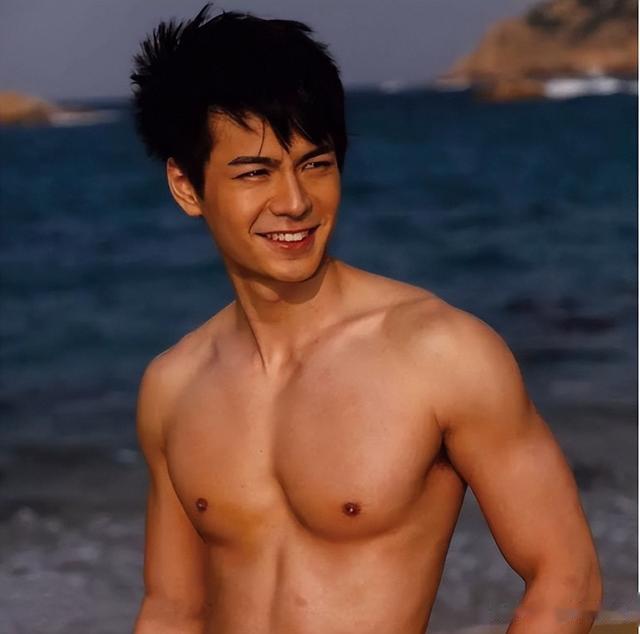 情场浪子罗子溢,4年更换13个女朋友,娶TVB当红花旦后现状如何