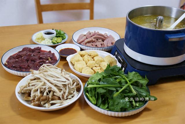 菠菜|南宁一家3口的晚餐，晒朋友圈褒贬不一，网友：没胃口，太寒酸！