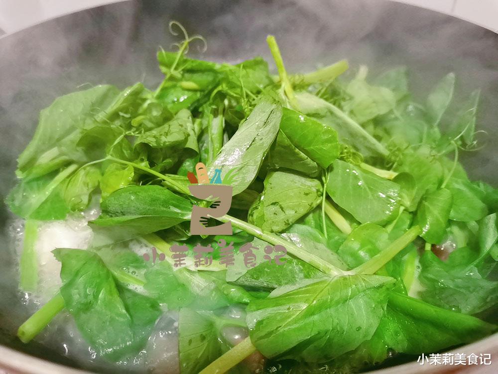 |一通便，二抗菌，三养肝，四护肤，钾和钙含量高，冬天使劲吃，鲜美可口正当季